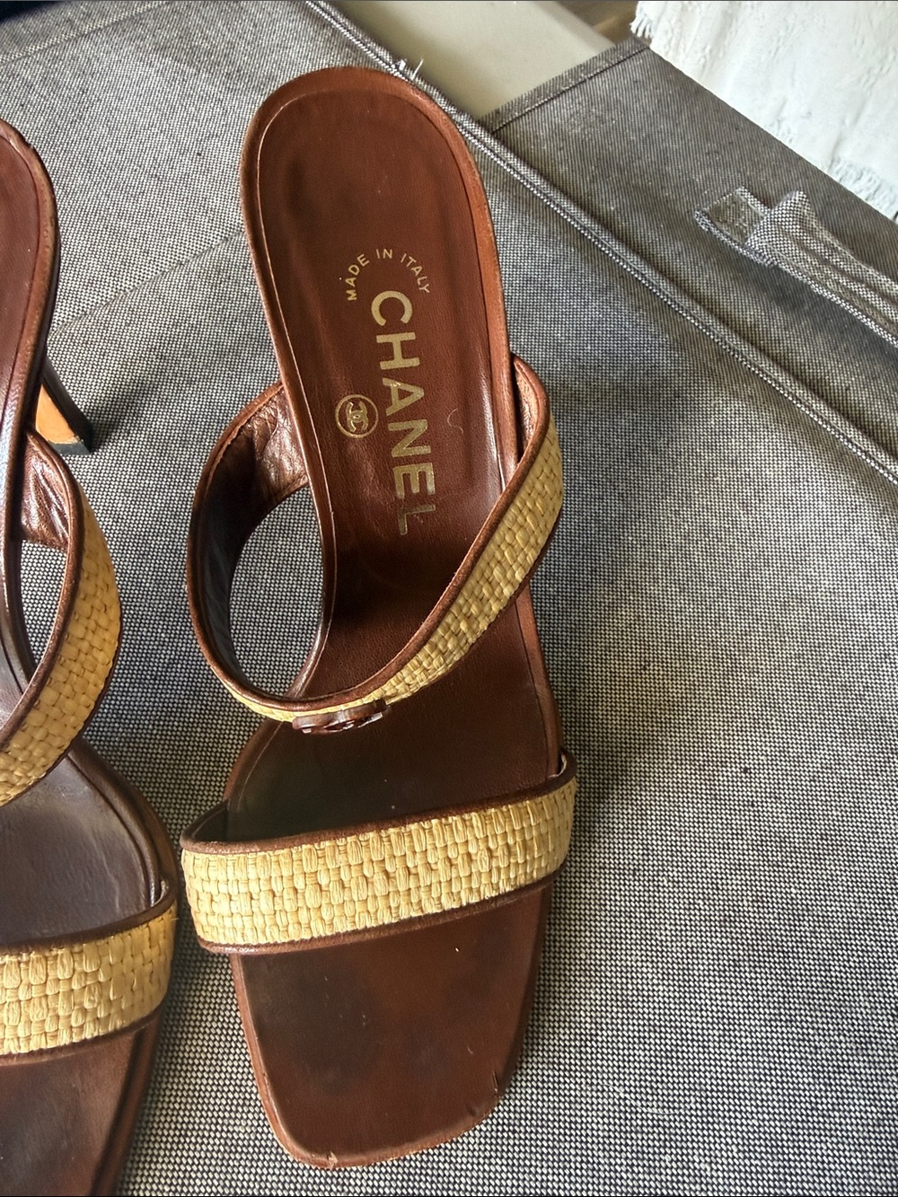CHANEL Brown Leather and Natural Raffia Double-Strap Heeled Sandals - Picture 9 of 10